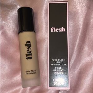🆕Flesh Pure Flesh Liquid Foundation in 10 Pudding